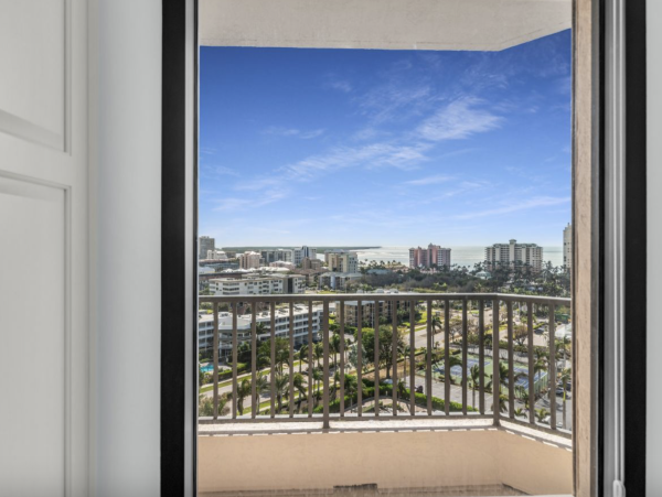 South end Marco Island Luxury Condo 3 month minimum